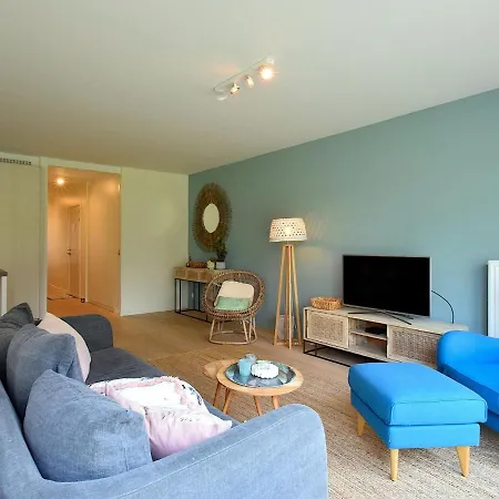 Barfleur 13 02 Modern With Terrace Apartment